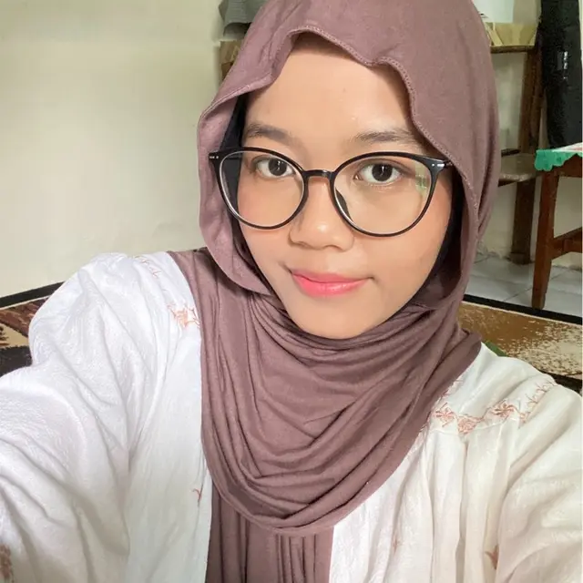 Aprilian Lisa Design (Coordinator)